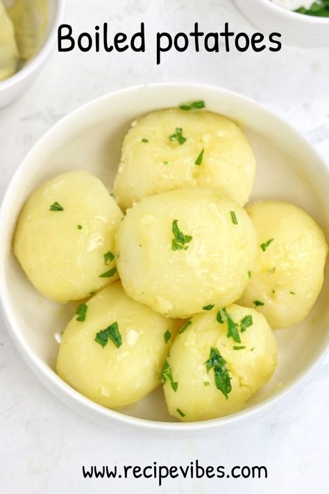 Boiled potatoes How To Boil Potatoes, Boiled Potatoes Recipe, Boil Potatoes, Canned Potatoes, Potatoes In Microwave, Easy Potato Recipes, Beef Curry, Baked Chicken Wings, Easy Homemade Recipes