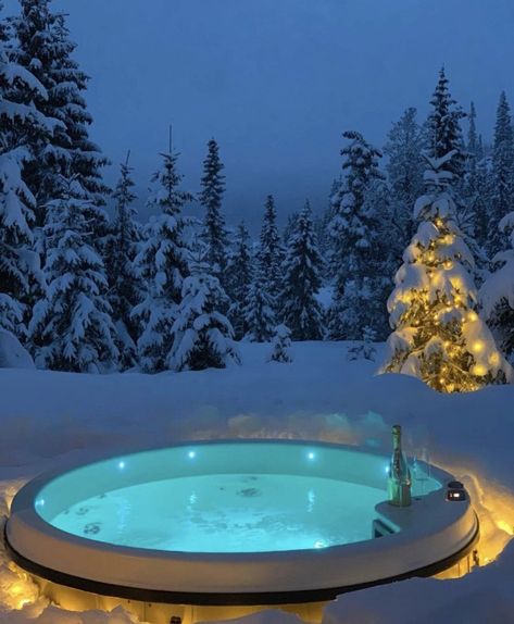 Cozy Chalet, Vacation List, Cabin Aesthetic, Sauna Design, Cabin Christmas, Getaway Cabins, Winter Cabin, Winter Scenery, Hot Tub Outdoor