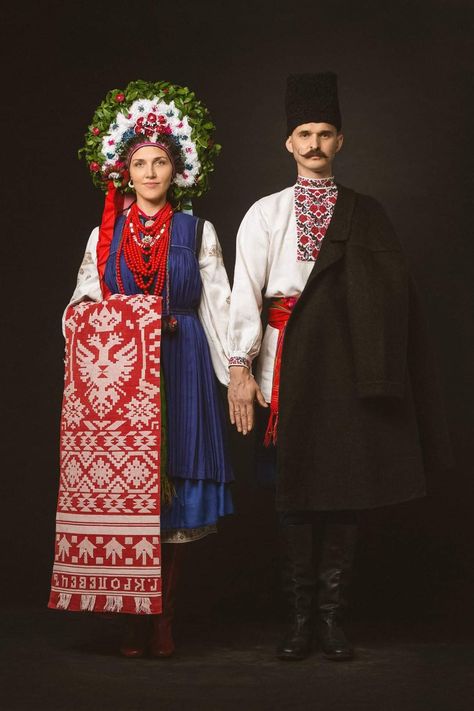 Russian Traditional Clothing, Slavic Clothing, Folk Wedding, Slavic Folklore, Ukrainian Clothing, Ethnic Chic, Folk Fashion, Folk Costume, Kiev