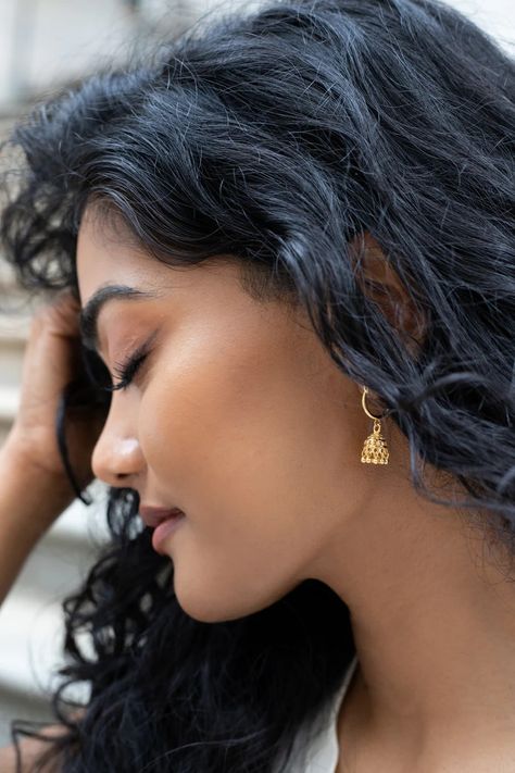 Desi Earrings, Gold Bracelet Simple, Bridal Jewelery, Fancy Jewelry Necklace, White Gold Hoops, Bollywood Outfits, Cute Couples Photography, Indian Jewelry Sets, Indian Aesthetic