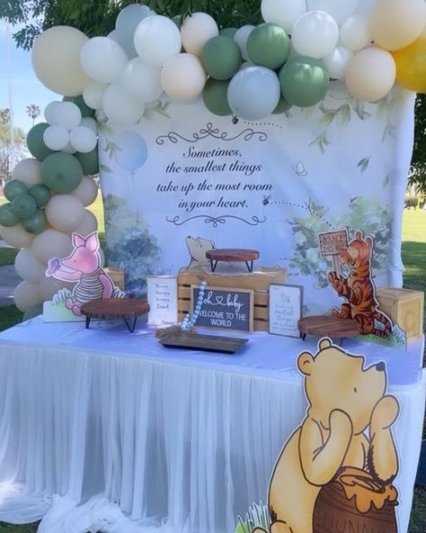 Rosa's Kreations on Instagram: "Winnie the Pooh baby shower 🍯 #winniethepooh #winniethepoohbabyshower #babyshower #babyshowerideas #candytable #sometimesthesmallestthingstakeupthemostroominyourheart #ohbaby #ohbaby #baby #anaheim #orangecounty" Winnie The Pooh Diy, Pooh Bebe, Décoration Baby Shower, First Birthday Balloons, Winnie The Pooh Themes, Winnie The Pooh Baby Shower, Boy Baby Shower Ideas, Baby Shower Theme Decorations, Baby Shower Deco