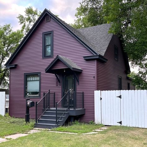 Prism Bordeaux metal siding from EDCO Products. Dark home exteriors are hugely popular in 2022! What do you think of this look? Find more siding inspiration for your home at edcoproducts.com. Plum Siding House, Gothic Exterior House Colors, Purple Gray Exterior House Colors, House Outdoor Paint Ideas, Purple And Black House Exterior, Purple Color House Exterior, House Color Inspo Exterior, Purple Home Exterior Color Schemes, Purple Craftsman Exterior