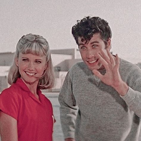 John Travolta And Olivia Newton John, Sandy Grease Aesthetic, Grease Aesthetic, Sandy Olsson, Senior Boxes, Sandy And Danny, Cinematic Masterpieces, Grease 1978, 50s Aesthetic