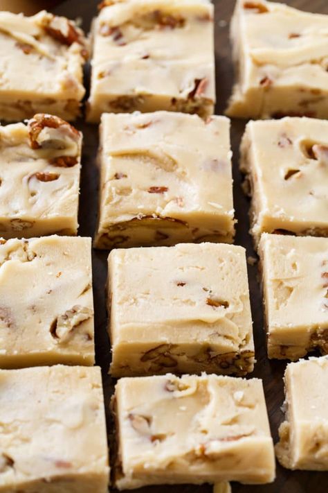 Pecan Dessert Recipes, Butter Pecan Fudge, Butter Pecan Fudge Recipe, Making Fudge, Pecan Desserts Recipes, Pecan Fudge, Pecan Butter, How To Make Fudge, Pecan Desserts