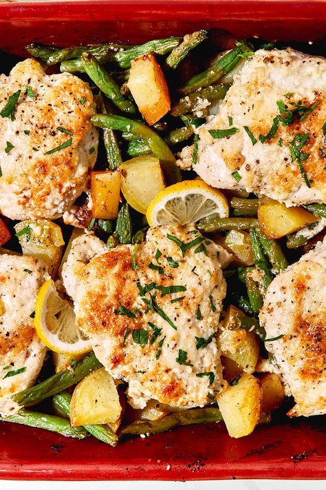 One Pan Lemon Garlic Parmesan Chicken Lemon Garlic Parmesan Chicken, Group Food, Quick And Easy Meals, Garlic Chicken Recipes, Lemon Garlic Chicken, Garlic Parmesan Chicken, Parmesan Chicken, Citrus Chicken, Sheet Pan Dinners