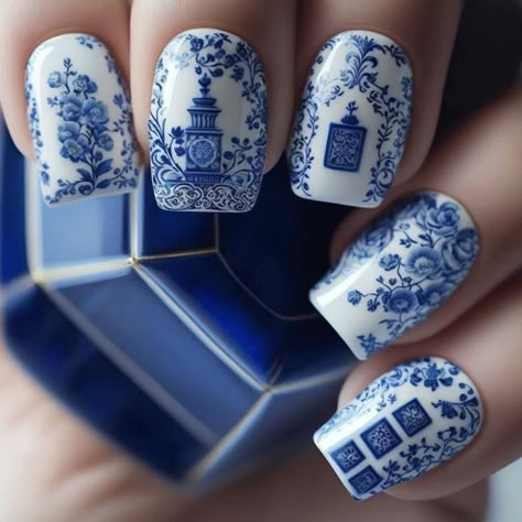 Delft Nail Art, China Blue Nails, Peranakan Nails, Chinoiserie Nails, Blue And White China Nails, Blue And White Floral Nails, Blue And White Summer Nails, Fine China Nails, Blue And White Nail Art