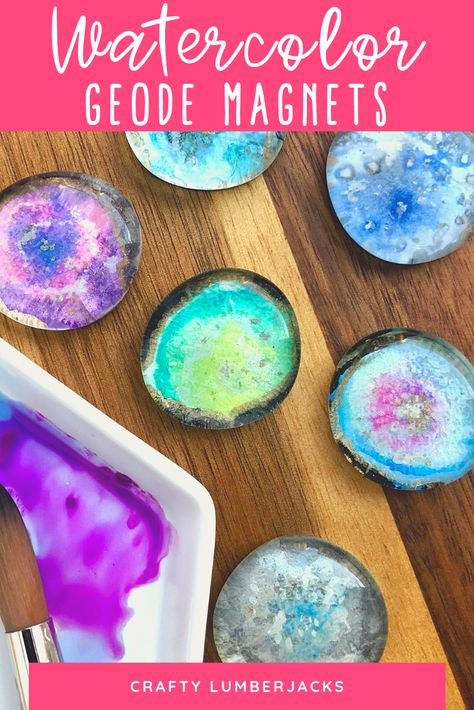 Hot Glue Magnets Diy, Rock Magnets Diy, Diy Watercolor Magnets, Marble Magnets Diy, Diy Glass Magnets, How To Make Magnets Diy, Art Magnets, Cabochon Magnets Diy, Magnet Crafts Diy