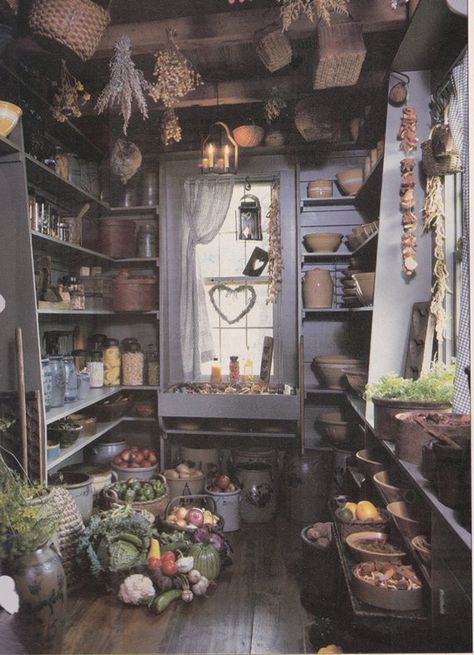 Primitive colonial pantry. Picture torn from and old, unknown magazine.  Primitives and Fall – A Match Made In Heaven | Just Vintage Home Old Fashioned Kitchen, Witch Cottage, Primitive Homes, Interior Vintage, Primitive Kitchen, Primitive Decorating Country, Witch House, Kitchen Witch, Made In Heaven