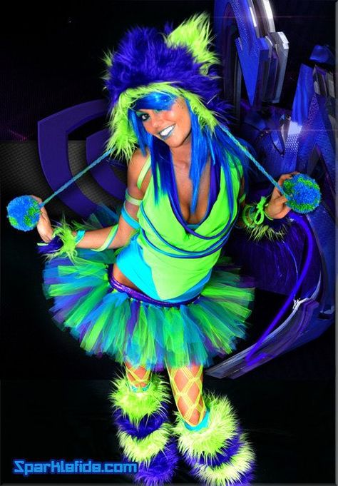 ❤ Neon Rave Outfits, Glow Outfits, Raver Outfits, Seahawks Outfits, Neon Rave, Edm Girls, Rave Edm, Rave Style, Rave Girls