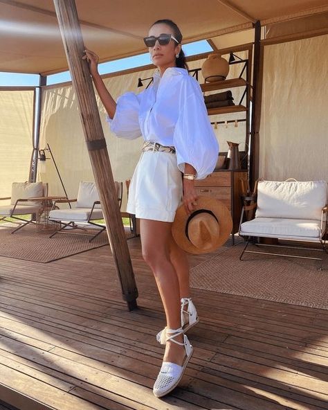 Egypt Outfits Women, Safari Outfit Women, Moda Safari, Jungle Outfit, Egypt Outfits, Wealthy Lifestyle Luxury, Desert Outfit, Camping Outfits For Women, Silvia Braz