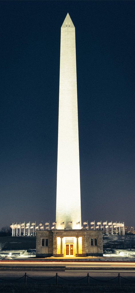 washington dc #washingtondc Washington Dc Landmarks, Dc Monuments, Most Beautiful Wallpaper, Washington Monument, Architecture Fashion, Skull Art, Railing, Beautiful Wallpapers, Iphone Background