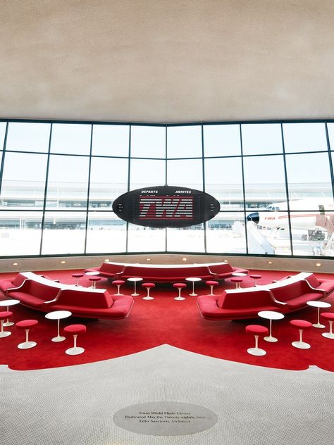 Sunken Lounge, Metlife Building, Twa Flight Center, Twa Hotel, Shell Structure, Flight Centre, Airport Aesthetic, Hotel Gym, Jfk Airport