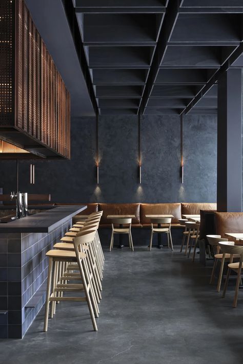 Restaurant Interior Design Modern, Industrial Restaurant Design, Courtyard Restaurant, Resturant Design, Bistro Design, Restaurant Design Inspiration, Modern Restaurant Design, Industrial Cafe, Industrial Restaurant