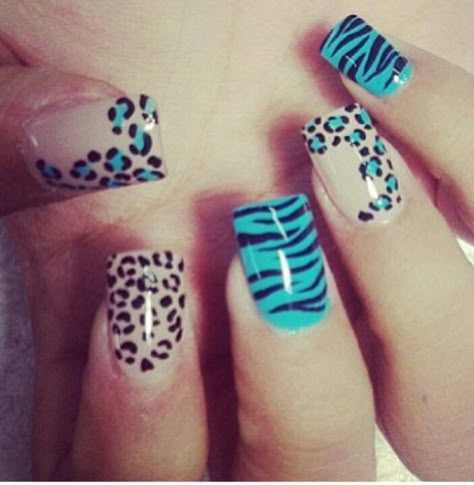 Scene Nails, Mcbling Nails, 2000s Nails, Cheetah Print Nails, Zebra Nails, Punk Nails, Leopard Print Nails, Cute Spring Nails, Leopard Nails