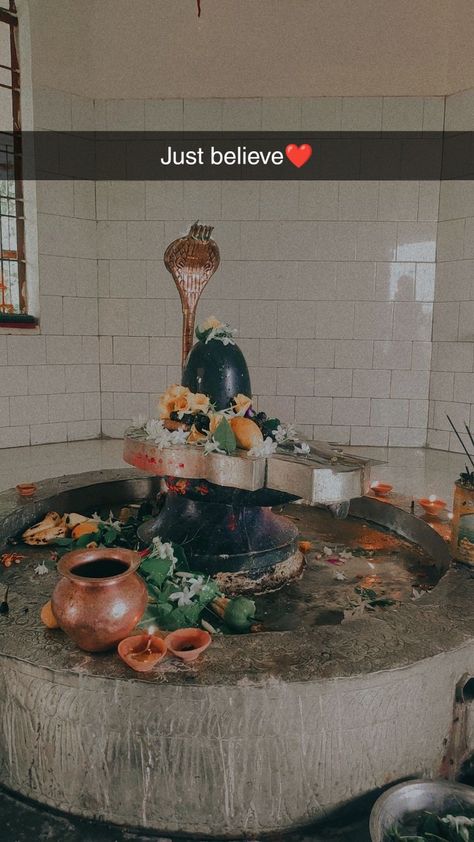 Krishna Mandir Snap, Mandir Snapchat Story, Rakshabandhan Snap, Shiv Mandir Snap, Shivling Snap, Aesthetic Shiva Wallpapers, Mandir Snap, Mahadev Photo, Mahakal Pic Ujjain