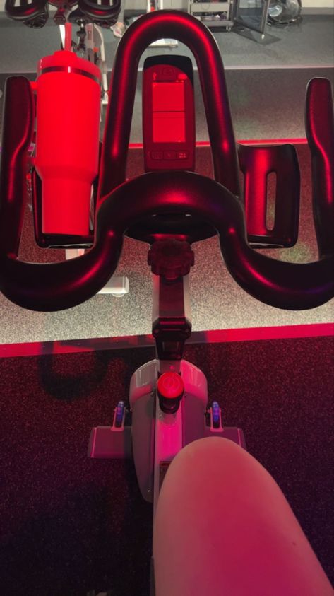 Cycle Workout Aesthetic, Workout Classes Aesthetic, Crunch Fitness Gym, Cycle Bar Aesthetic, Spinning Aesthetic Workout, Going To The Gym Aesthetic, Cycling Workout Aesthetic, Spin Cycle Aesthetic, Exercise Science Aesthetic