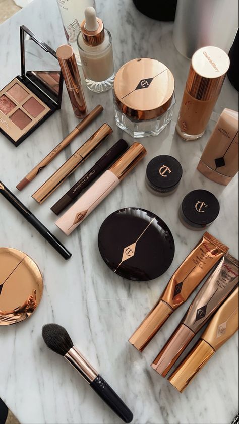 Makeup Vanities, Charlotte Tilbury Makeup, Makeup Bag Essentials, Authentic Beauty, Eye Makeup Pictures, Led Design, Eye Makeup Designs, Fancy Makeup, Trendy Makeup