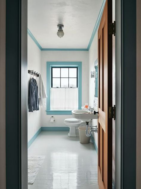 bathroom blue trim Butter Yellow Kitchen, Paint Trim Ideas, Bathrooms Dark, Tiktok Baking, Hendricks Churchill, Bathroom Decor Blue, Colourful Bathroom, Bathroom Simple, Glamorous Bathroom