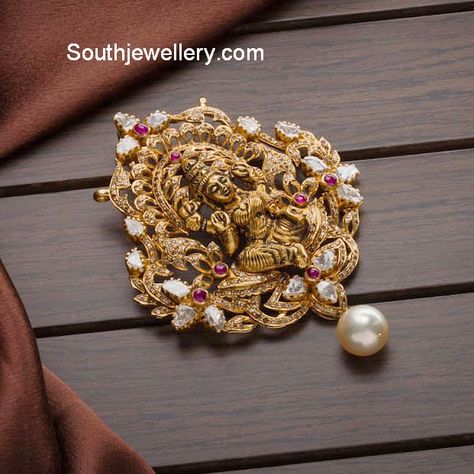 Lakshmi Pendant, Gold Pendent, Locket Design, Gold Temple Jewellery, Gold Jewelry Simple Necklace, Gold Necklace Indian Bridal Jewelry, Antique Jewelry Indian, Gold Pendant Jewelry, Gold Wedding Jewelry