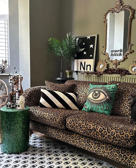 Leopard Couch Living Rooms, Green And Leopard Living Room, Leopard Decor Living Room, Leopard Interior Design, Leopard Print Interior Design, Leopard Print Home Decor, Leopard Print Living Room, Eclectic Aesthetic, Dark Home Decor