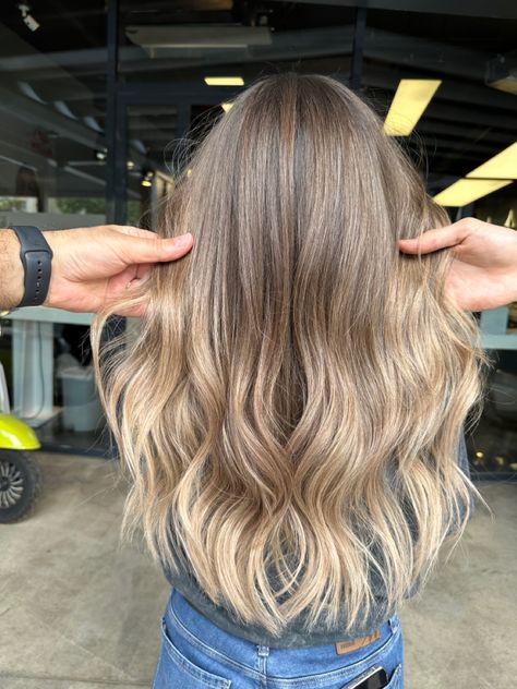 #keşfet #keşfetteyiz #fyp #qualiskuaför #curtainbangs #freshcut #ghostcut #ombre #haircut #ankara #kuaför #brushlight #hair #myfavorite Brushlight Hair Blonde, Natural Ombre Hair, Highlight Hair, Brown Hair Balayage, Light Hair, Ombre Hair, Balayage Hair, Hair Highlights, Brown Hair