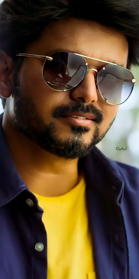 Vijay Wallpaper, Thalaiva Vijay, Vijay Cute Images, Ilayathalapathy Vijay Cute Images, Thalapathi Vijay, Couple Frame, Vijay Actor Hd Images, Ilayathalapathy Vijay, Famous Indian Actors