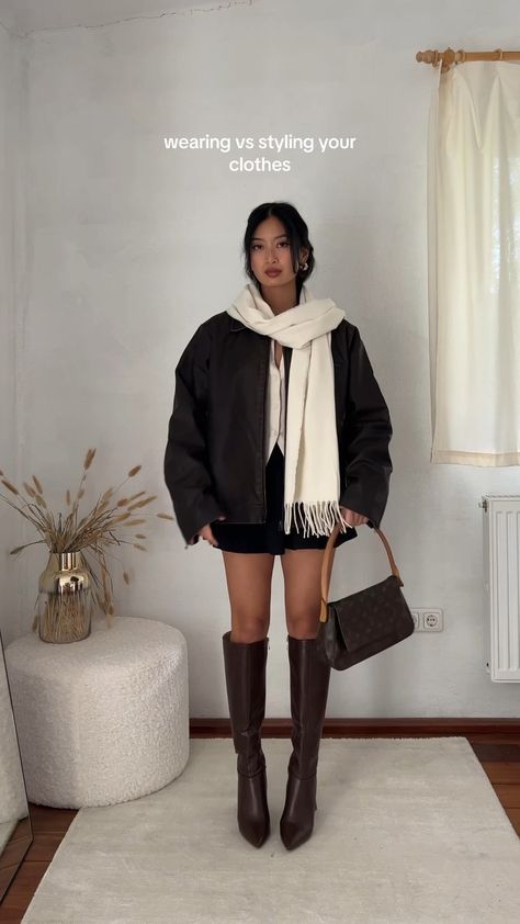 Korea December Outfit, Dinner In Nyc Outfit Winter, Winter Boots Outfit For Women, Winter Dress Looks, Quebec City Outfits Winter, Cute Winter Outfits Dress, Jeans Winter, Classic Woman Aesthetic, Woman Winter Fashion