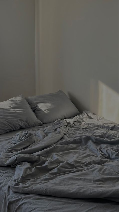 Light Grey Sheets Bedroom, Light Grey Bed Sheets, Grey Bed Sheets Aesthetic, Grey Bedding Aesthetic, Grey Bedsheets Aesthetic, Grey Bed Aesthetic, Grey Bed Sets, Grey Sheets Bedroom, Double Bed Aesthetic