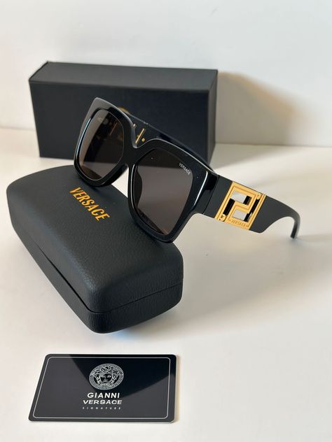 Ticket Holder, Y2k Sunglasses, Ticket Holders, Men Sunglasses, Versace Sunglasses, Sunglasses Fashion, Gianni Versace, Fashion Sunglasses, Versace