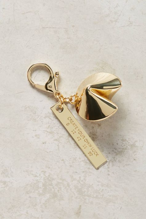 Lucky token fortune cookie Cute Car Accessories, Cute Keychain, Best Jewelry Stores, Jewelry Armoire, Diy Schmuck, Cute Cars, A Name, Things To Buy, Jewelry Stores