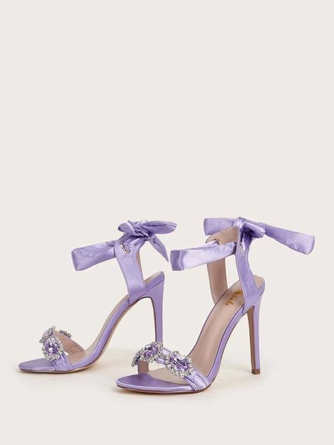 Quinceanera Heels, Lilac Heels, Lilac Shoes, Pretty Heels, Lavender Haze, Shoe Designs, Purple Heels, Satin Shoes, 2000s Movies