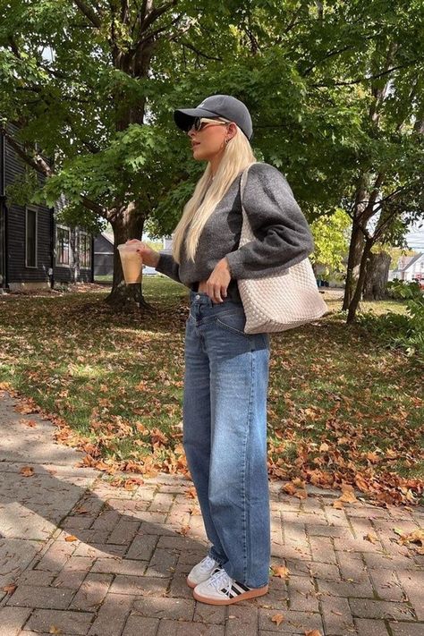 Fall Slouchy Outfits, Running Errands Outfit Winter Casual, Cute Outfits With Sambas, Baggy Washed Blue Jeans For Fall, Loose Straight Jeans Outfit, Slouchy Jeans Outfit Winter, Fall Cargo Style Baggy Jeans, Baggy Dark Wash Jeans For Fall, Baggy Jeans Sweater Outfit