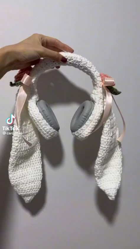 Headphone Decoration, Ideas Para Tejer, Headset Accessories, Easy Crochet Animals, Beginner Crochet Tutorial, Mode Crochet, Crochet Business, Kawaii Crochet, Crochet Design Pattern