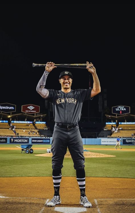 New York Yankees Wallpaper, Xs Max Wallpaper, Yankees Wallpaper, Mlb Yankees, Baseball Wallpaper, Mlb Wallpaper, Giancarlo Stanton, Aaron Judge, Baseball Pictures