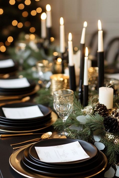 Add sophistication to your Thanksgiving decor with black and gold accents for an elegant tablescape. #ThanksgivingDecor #ElegantStyle #BlackAndGold Black Gold Tablescape, Black Gold Table Setting, Masculine Tablescape, Black And Gold Tablescape, Gold Charger Plates Wedding, Black Tablescape, Black And Gold Centerpieces, Black And Gold Accents, Charger Plates Wedding