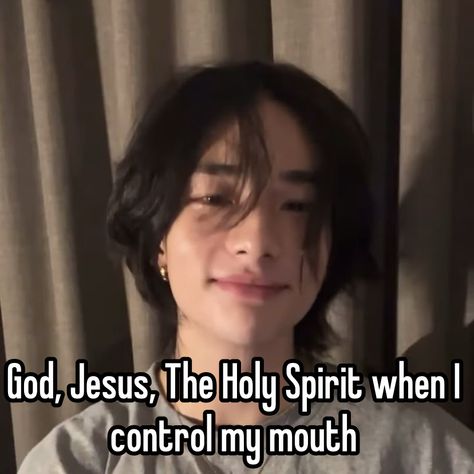 Christian Kpop, Christian Whispers, Christian Girlie, Jesus Memes, Bible Humor, Dancing King, Christian Post, Christian Quotes Prayer, Christian Things