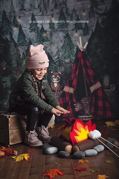 Camp out Friends Winter - Photography backdrop only available at Baby Dream Backdrops. Camping Photo Backdrop, Camping Backdrop, Camp Backdrop, Christmas Photoshoot Kids, Camping Photoshoot, Camping Winter, Tree Props, Friends Camping, Camping With Toddlers