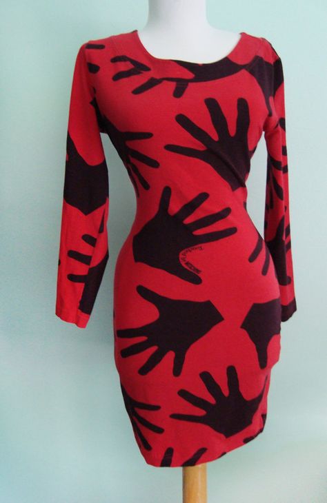 90s MOSCHINO Dress - hand print bodycon - red black - Etsy Moschino Clothes, Chic Fits, Moschino Vintage, Vintage Moschino, 90s Fashion Women, Moschino Dress, 80s And 90s Fashion, 90's Fashion, Crazy Outfits