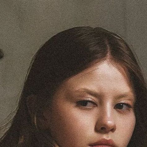 Mia Goth Brasil on Instagram: "Mia Goth" Mia Goth, Brittany Murphy, Natasha Lyonne, Girl Interrupted, Music Books, Mia 3, Books Art, Charli Xcx, Drawing People