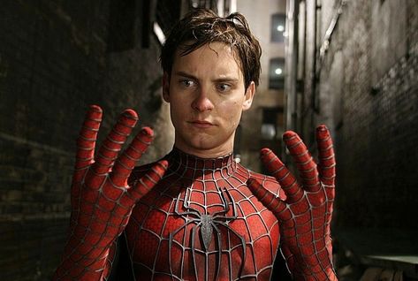 Spider-Man 2 (2004). Peter Parker, a.k.a. Spider-Man, is played by Tobey Maguire. This is the scene where Spider-Man loses his powers. Peter: "Why's this happening to me?" Spider Man 2004, Kino Box, Spiderman 2002, Spider Man Trilogy, Spider Men, Film Marvel, Spiders Scary, Tobey Maguire, Kevin Feige