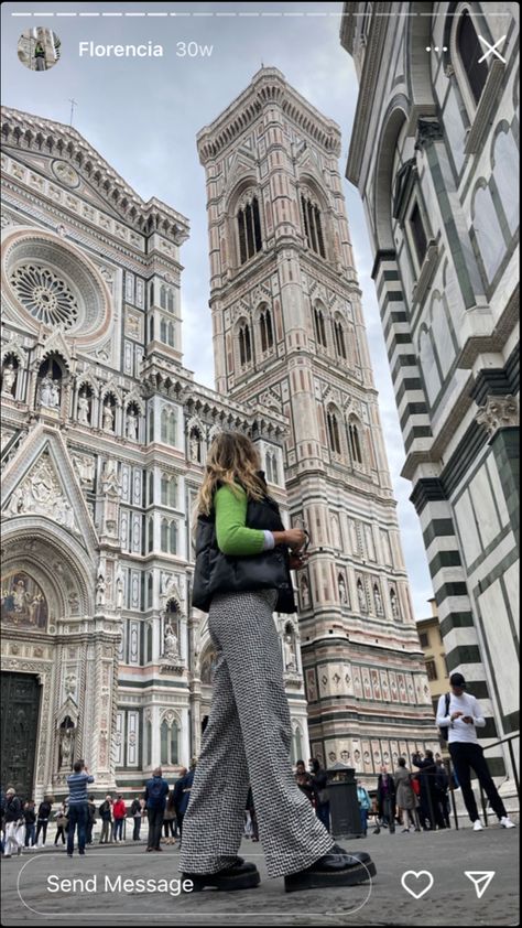 Trieste Photo Ideas, Leaning Tower Of Pisa Poses, Florence Poses Photo Ideas, Florence Italy Instagram Pictures, Florence Italy Picture Ideas, Pisa Italy Poses, Florence Instagram Pictures, Firenze Photo Ideas, Florence Picture Ideas