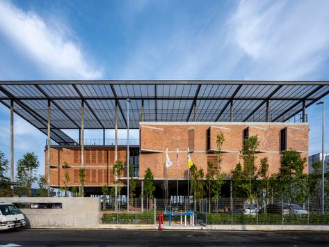 Aemulus at the Runway / Design Unit Architects Sdn Bhd | ArchDaily Industry Architecture, Runway Design, Guiyang, Canopy Architecture, Main Entrance Door, Industrial Architecture, Canopy Design, Brick Building, Facade Architecture