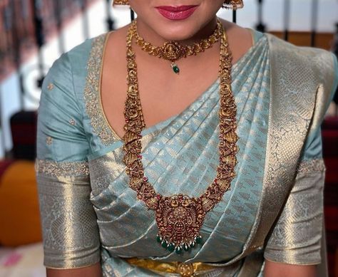 Simple Blouse Designs For Engagement, Gold Work Blouse Designs, Banaras Blouse Work Designs, Silver Blouse Work, Silver Zari Blouse Designs, Silver Work Blouse Designs Indian, Silver Saree Blouse Design, Silver Work Blouse Designs For Pattu Sarees, Silver Pattu Saree