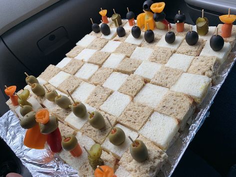 Sandwich chess! Chess Party Ideas, Chess Party Theme, Chess Birthday Party, Chess Birthday, Chess Themed Party, Chess Themed Party Decorations, Chess Birthday Party Ideas, Chess Party, Tournament Food