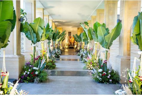 Temple Mandap Decor, Traditional South Indian Wedding Mandap, Real Flower Backdrop, South Indian Theme Decor, Temple Wedding Decor, Muhurtham Stage Decoration, Haldi Entry, Kerala Decor, Wedding Pathway