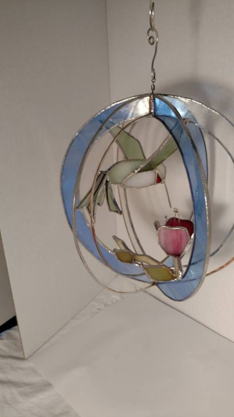 Ruby Throated Hummingbird, Stained Glass Quilt, Stained Glass Decor, Stained Glass Suncatchers, Fancy Gifts, Stained Glass Flowers, Stained Glass Designs, Glass Gifts, Glass Flowers