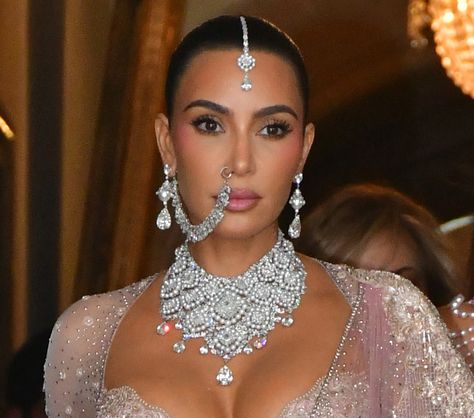 Khloé and Kim Kardashian dazzled in more than 1,000 carats of diamonds, emeralds and pearls at Ambani wedding Kim Kardashian Jewelry, Kardashian Jewelry, Ambani Wedding, Radhika Merchant, Lorraine Schwartz, Haifa Wehbe, Traditional Indian Outfits, Haifa, Indian Wedding Jewelry