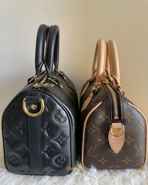 Agnesblv🌸’s Instagram post: “Happy Speedy Tuesday 💖🌸💖🌸💖 Speedy 22 and Speedy 20 🥰🥰 I Love them both 🖤🥰🤎 #speedy #speedy22 #lv #lvspeedy #speedy20 #louisvuittonbag…” Lv Clothes, Lv Speedy, Handbag Essentials, Leather Satchel Handbags, Fancy Bags, Cute Purses, Big Bags, Satchel Handbags, Louis Vuitton Speedy