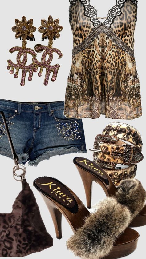 #2000s #00s #y2k #leopardprint #fashion #outfit Y2k Hippy Outfits, Sparkly Y2k Outfit, Leather And Gold Outfit, 2000 Mini Skirt Outfit, Animal Print Clothes Aesthetic, Juicy Couture 2000s Aesthetic, 2000 Iconic Outfits, Bohemian Y2k Outfits, 2000s Fall Outfits Aesthetic