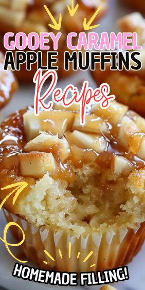 Gooey Caramel Apple Muffins Caramel Apple Pie Muffins, Apple Caramel Muffins, Caramel Muffins Recipes, Thanksgiving Muffins, Butterscotch Muffins, Caramel Apple Muffins, Apple Pie Muffins, Caramel Apple Dip, Apple Cupcakes